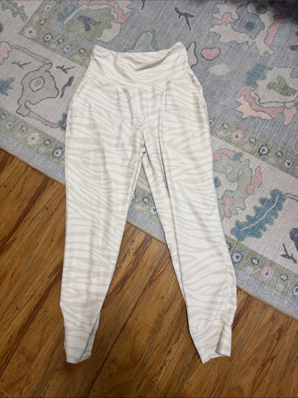 Old Navy Cream & White Zebra-Print High-Waist Joggers